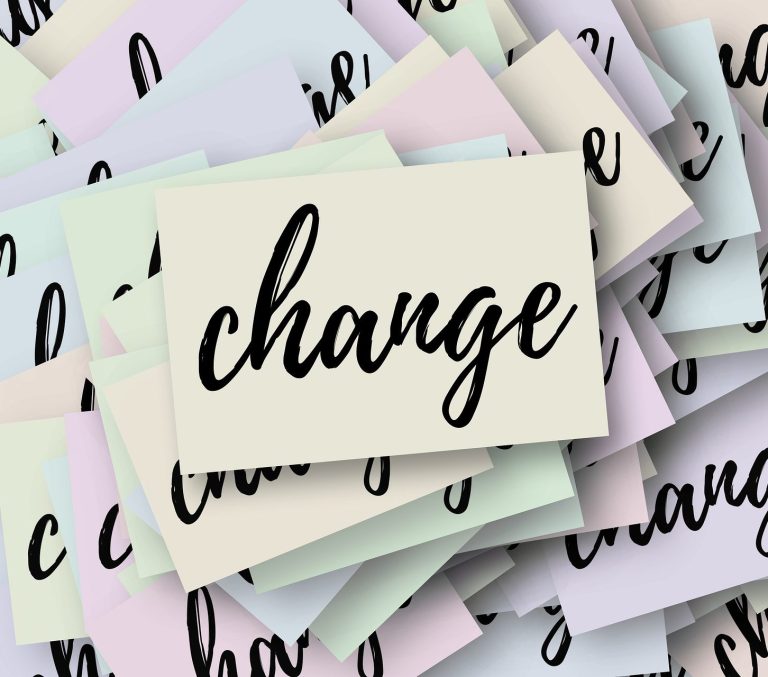 Bunte Zettel mit dem Wort "change"